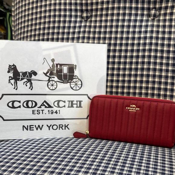 Coach red Women's Wallet - Picture 1 of 4